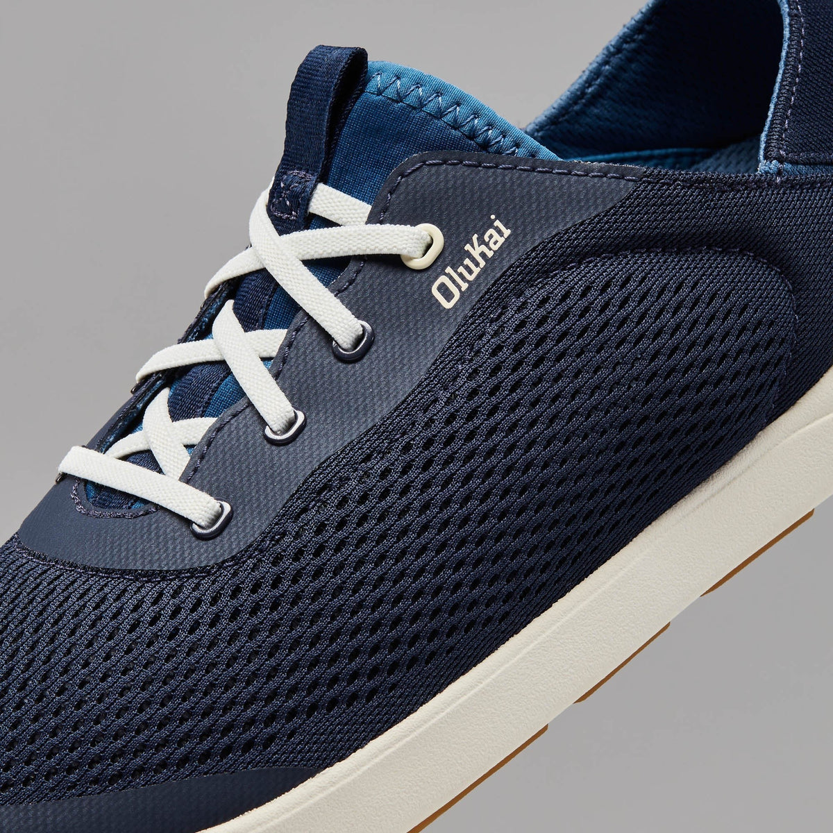 OlukaiMoku Pae - Trench Blue / Off White