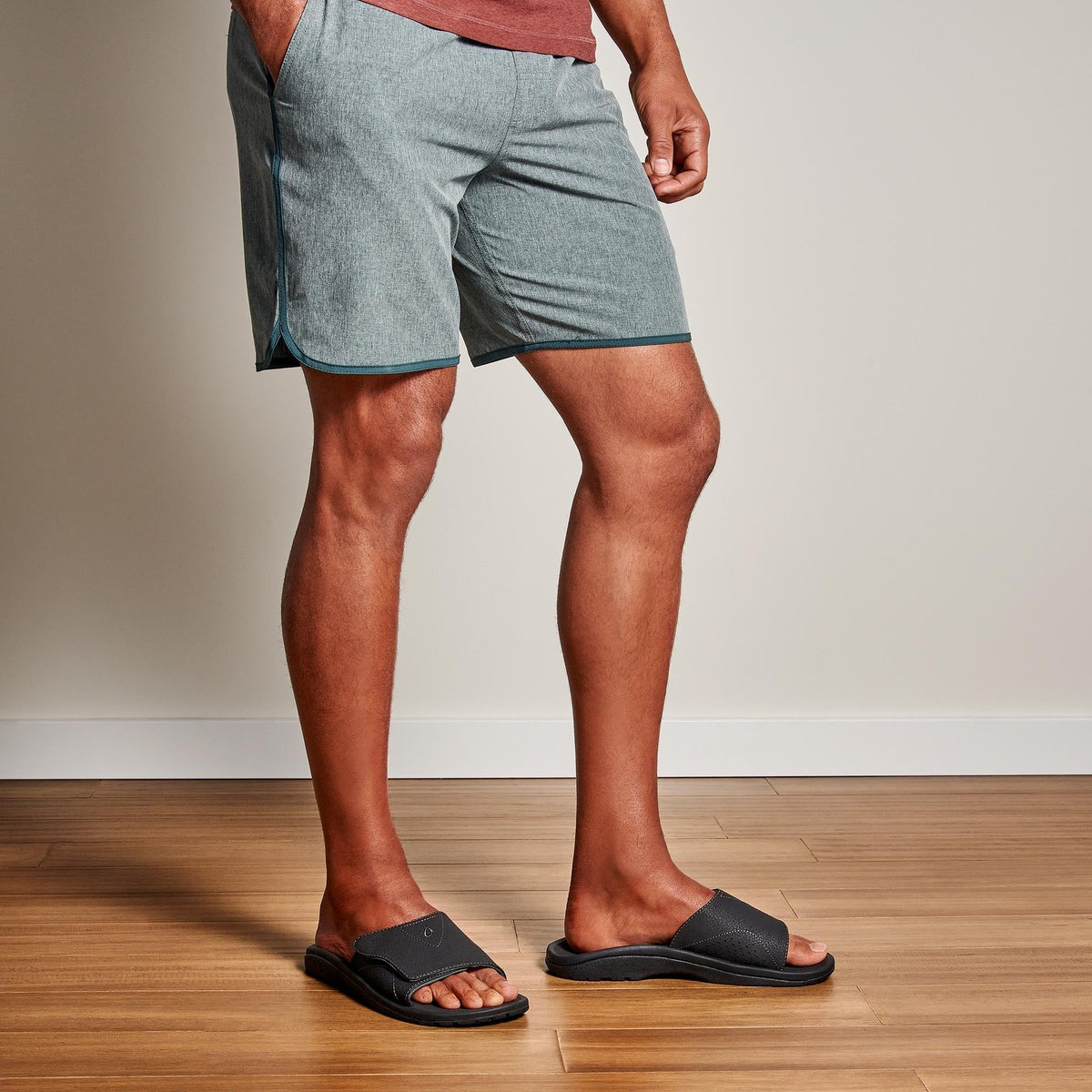 OlukaiNalu Slide - Black