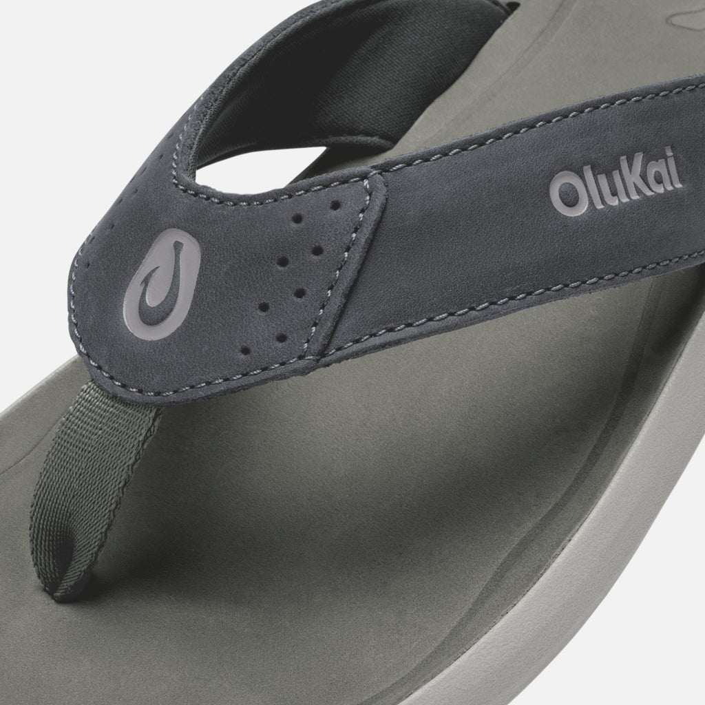 OlukaiPili - Rock / Ash