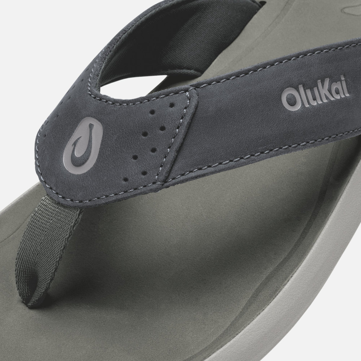 OlukaiPili - Rock / Ash