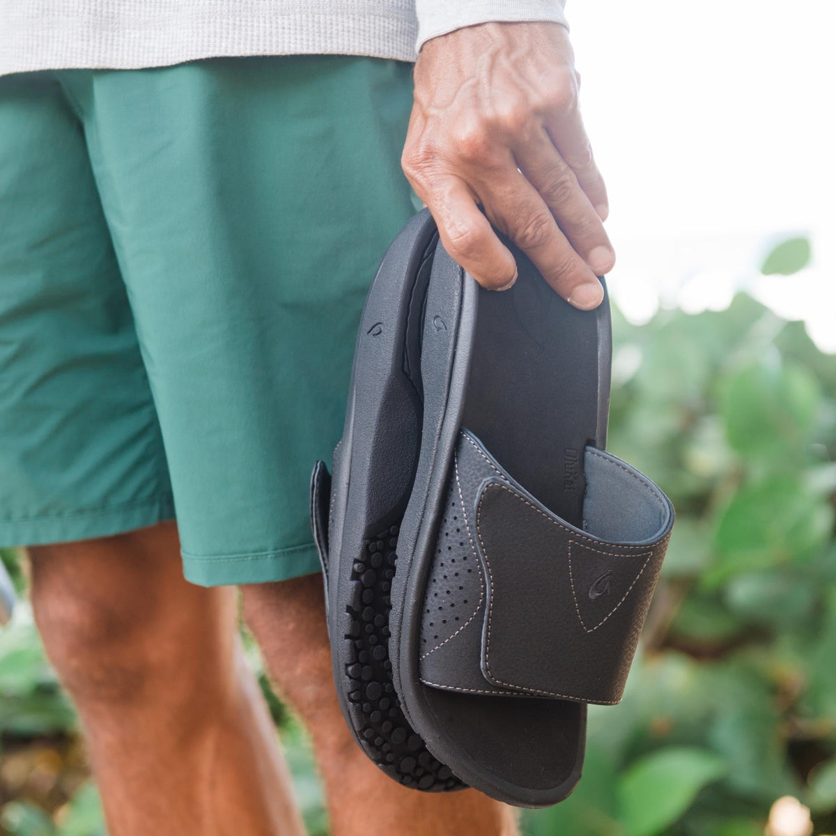 OlukaiNalu Slide - Black