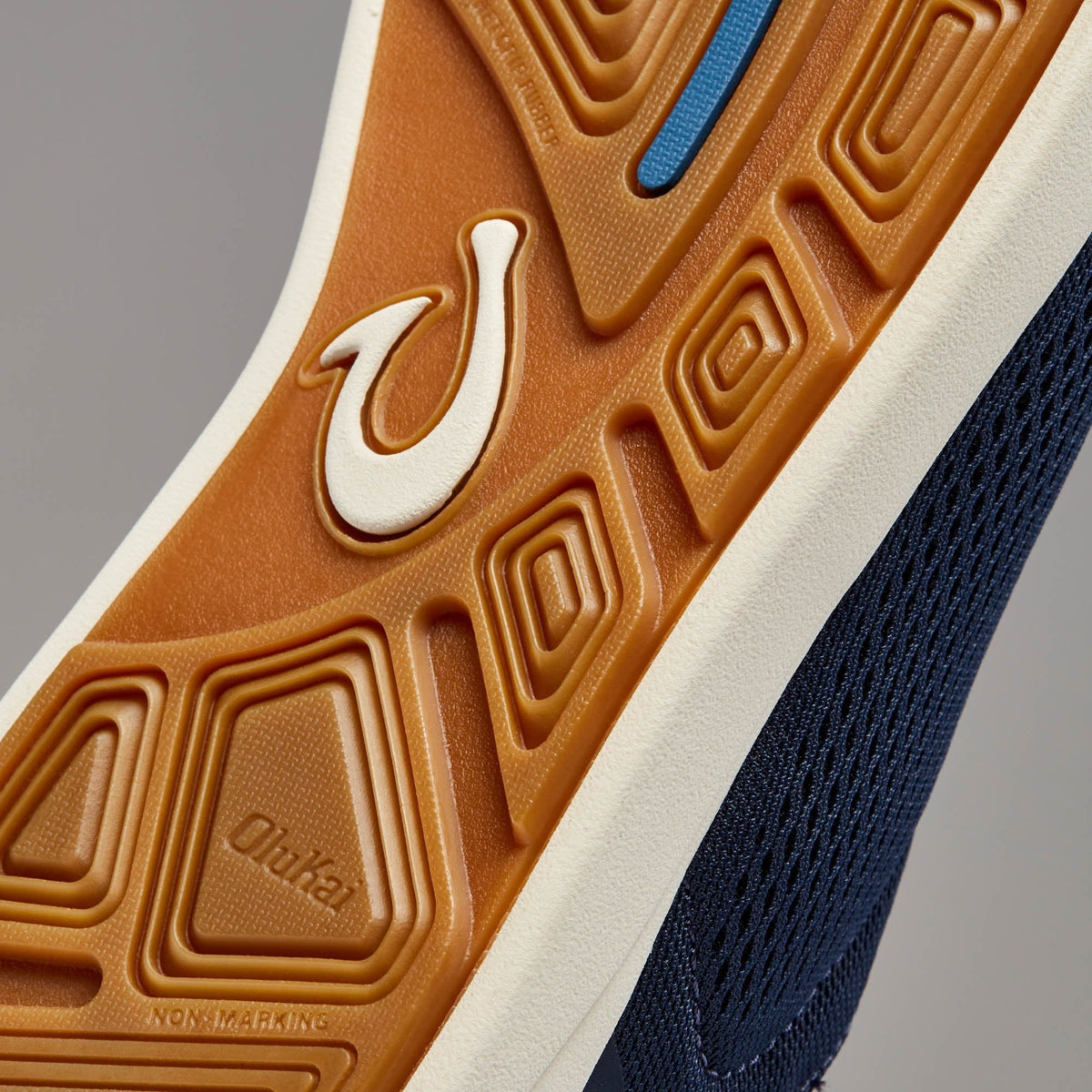 OlukaiMoku Pae - Trench Blue / Off White
