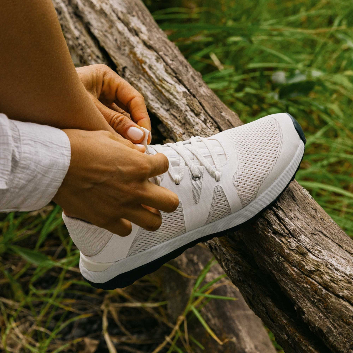 OlukaiHuia - White